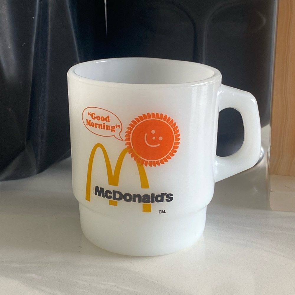 VINTAGE FIRE KING MILK GLASS McDONALDS COFFEE MUG ''GOOD MORNING'' '70's SUNNY